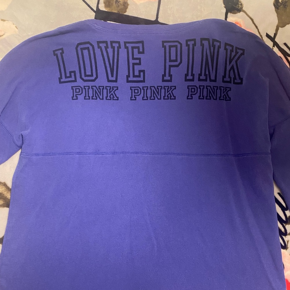 VS Pink varsity crew💕
